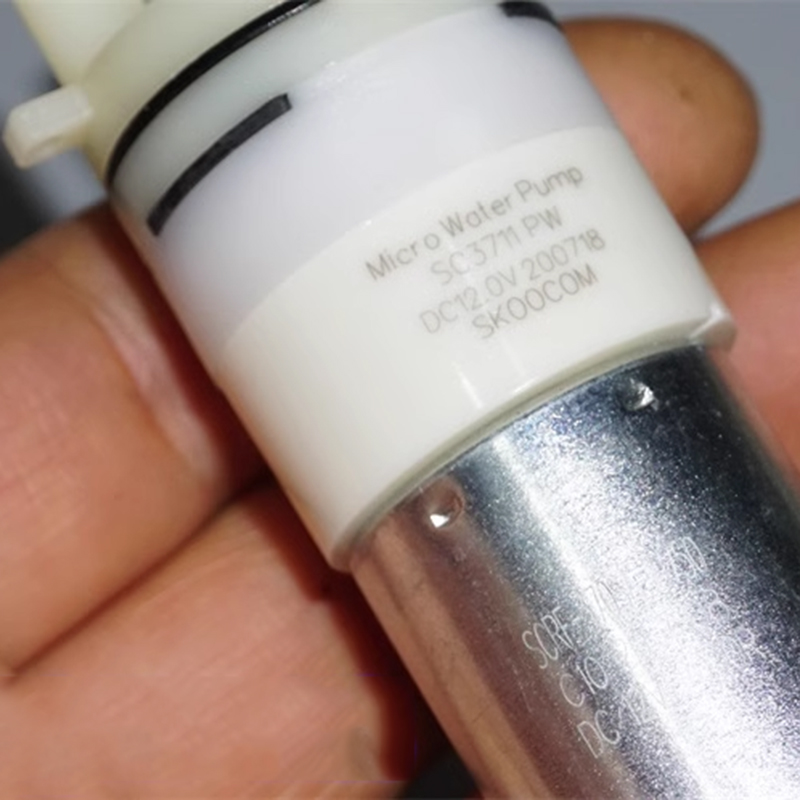 SKOOCOM-مضخة غشائية صغيرة ، شف - مراجعة Mini Peristaltic Pump 12V وسعره
